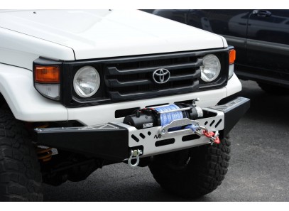 Pare-chocs Toyota J7...